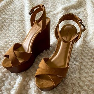 Platform/Wedges Sandals